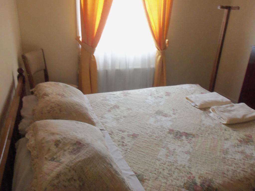 Hostal Joshiken Punta Arenas Bagian luar foto