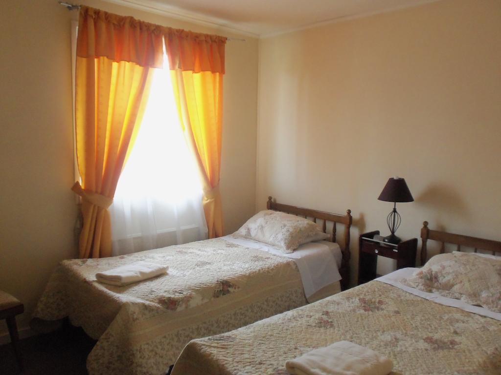 Hostal Joshiken Punta Arenas Ruang foto