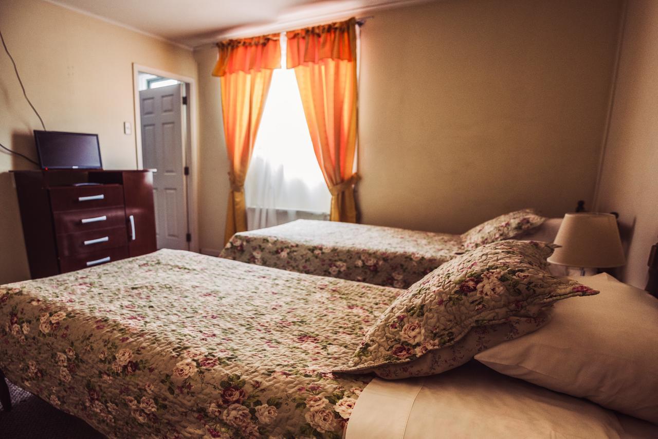 Hostal Joshiken Punta Arenas Bagian luar foto